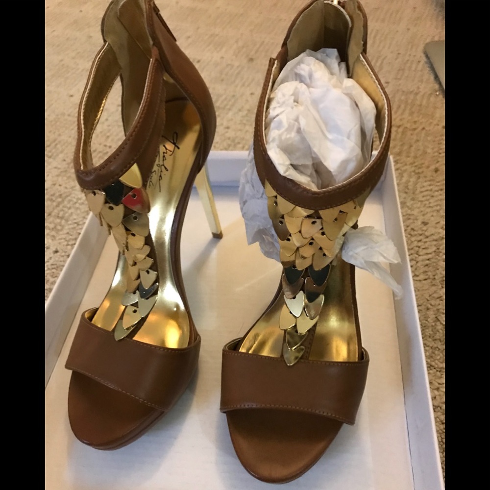 Thalia Sodi brown stilettos shoes size 6.5